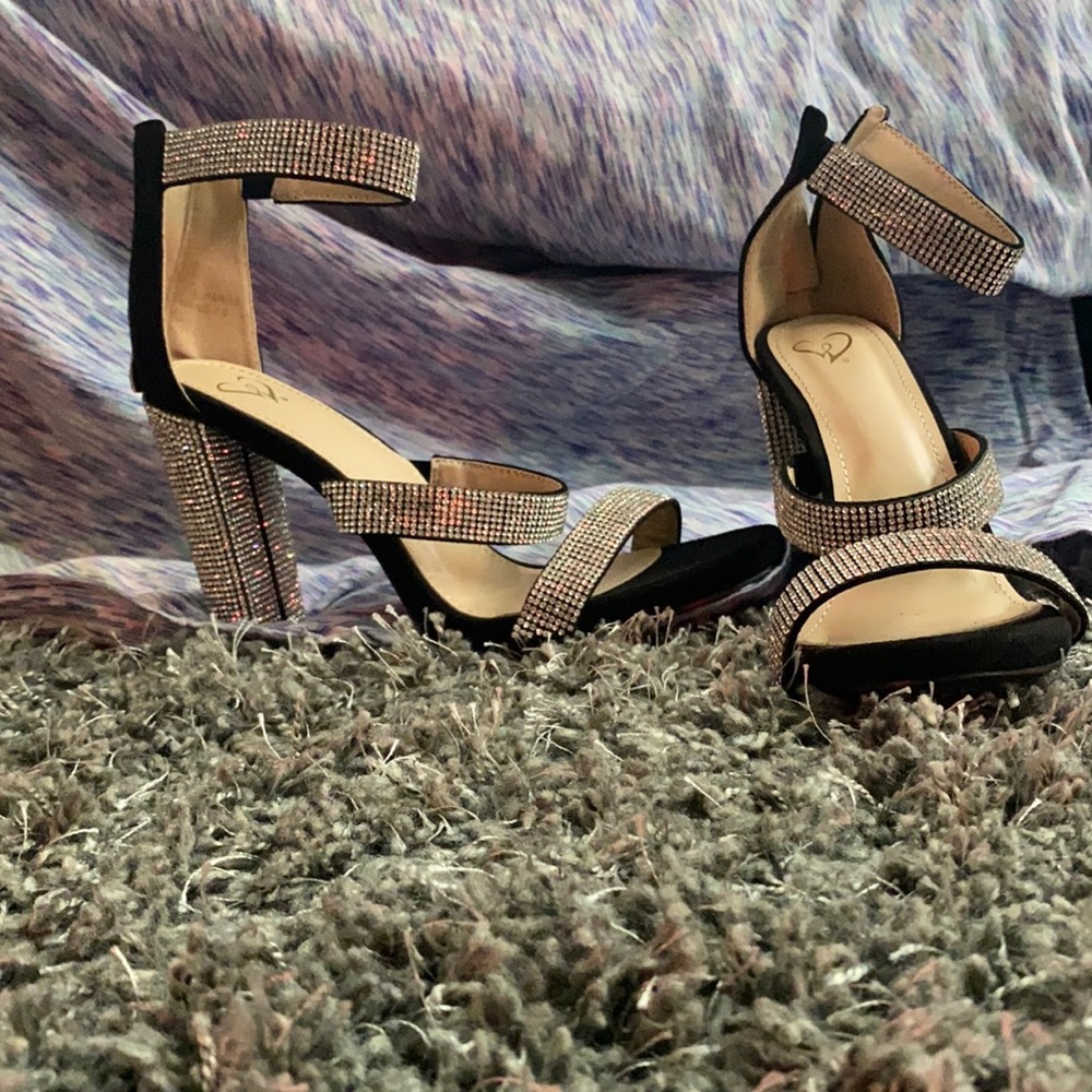 Semi formal heels